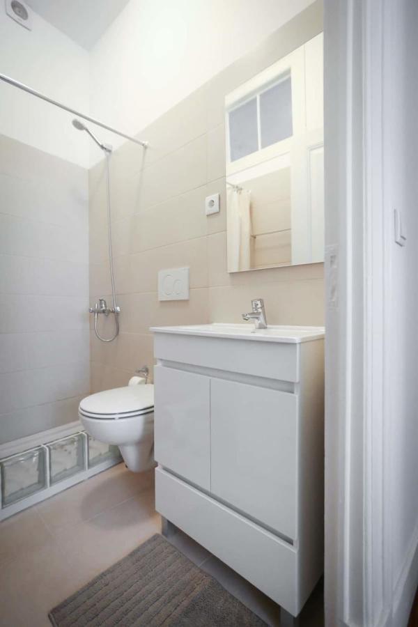 Guestready - Hygge-Style Apartment In Historical Graca Lisbon Exterior photo